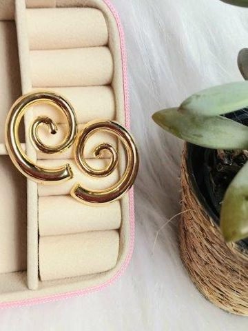 Brinco Espiral Dourado